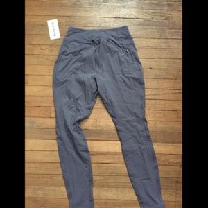 Athleta Summiter Tights (Gray)